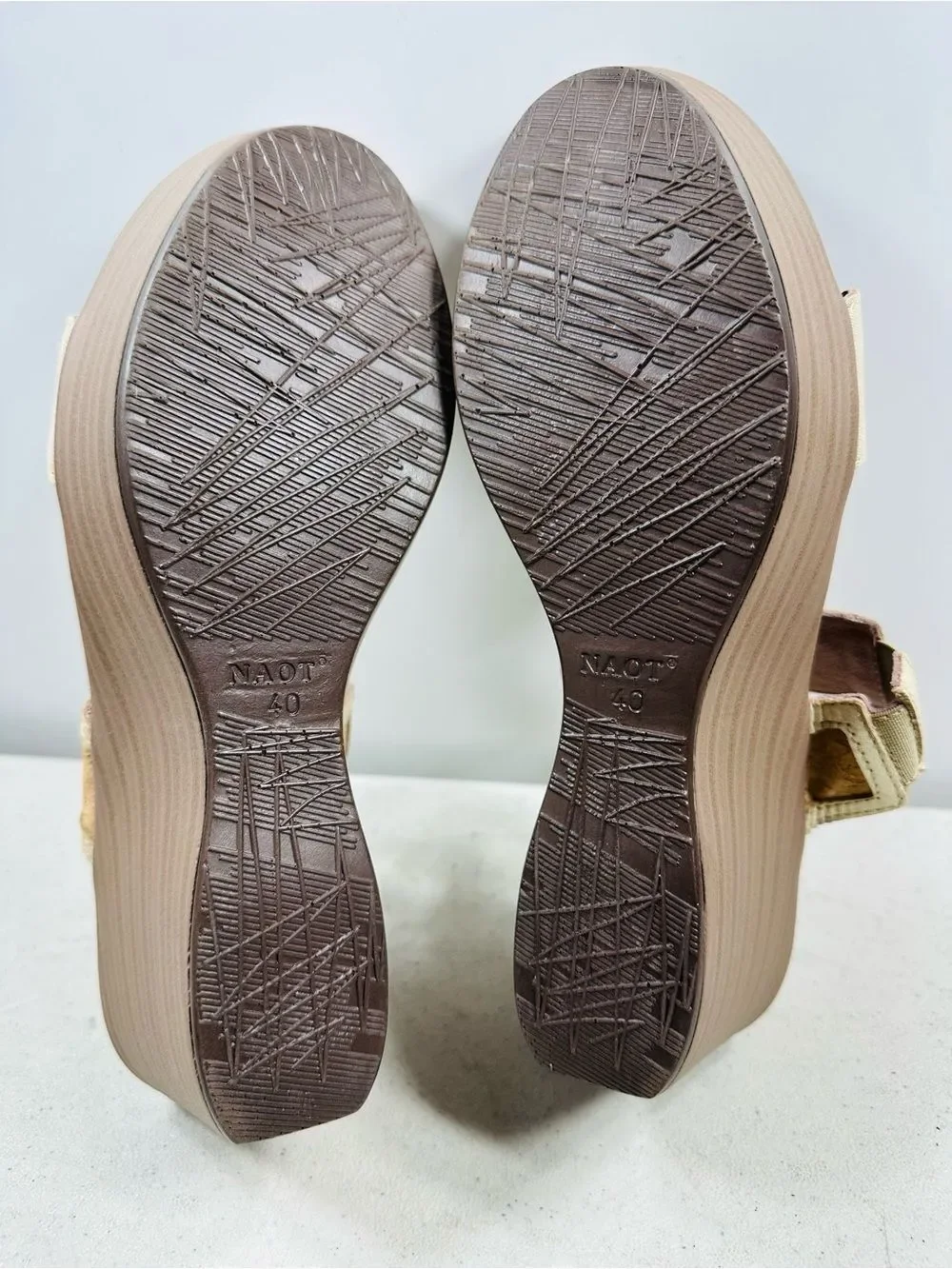 Naot Womens Treasure Wedge Sandal Gold/Cream Metallic Slip On Size EU 40/US 9